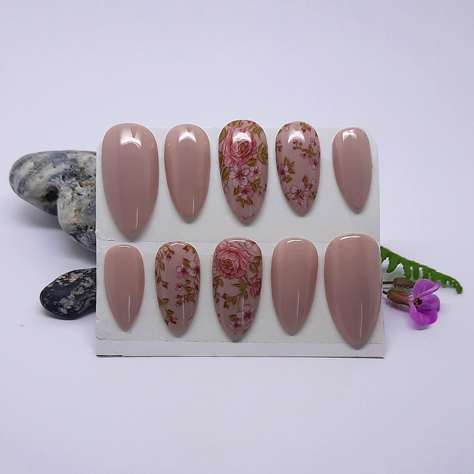 Pretty Floral Press On Nails