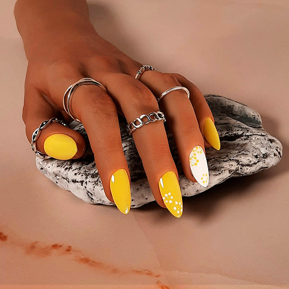 Yellow & White Floral Press On Nails