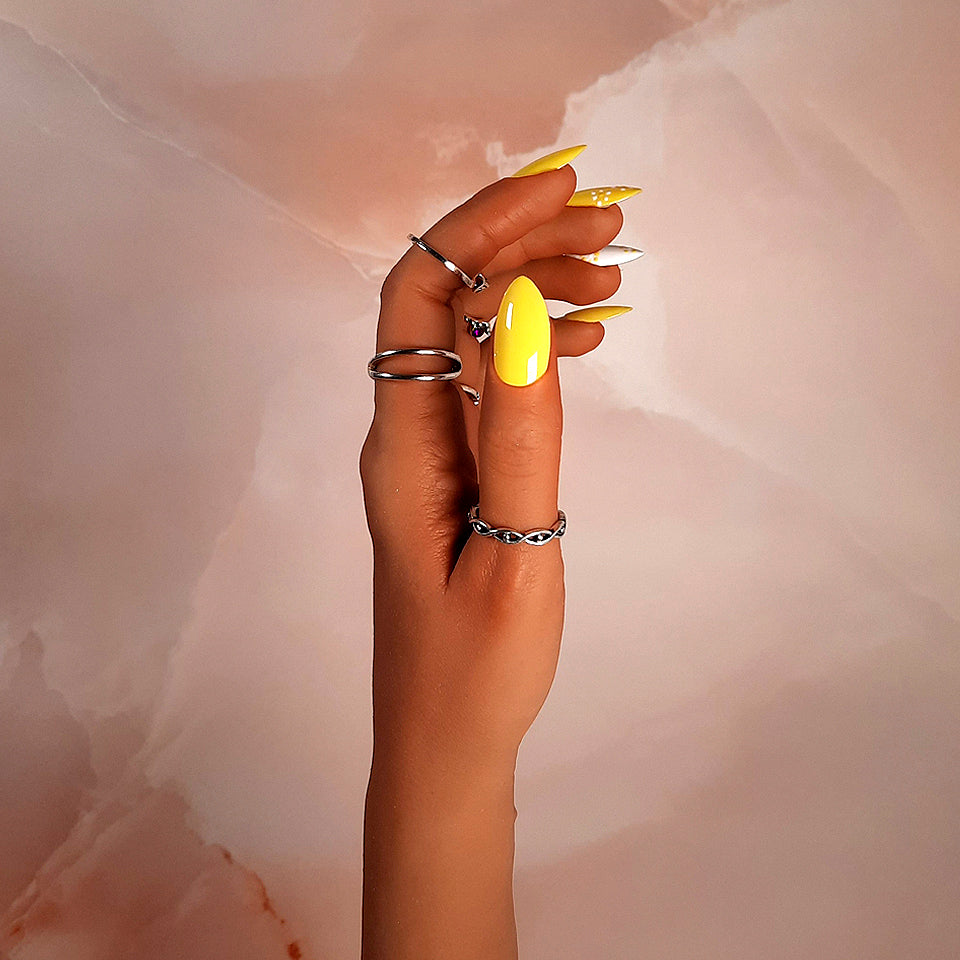 Yellow & White Floral Press On Nails