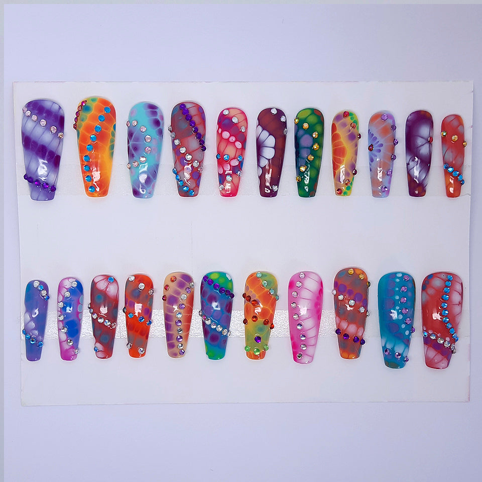full set of 22 nails in this colourful one size fits all press on nails set