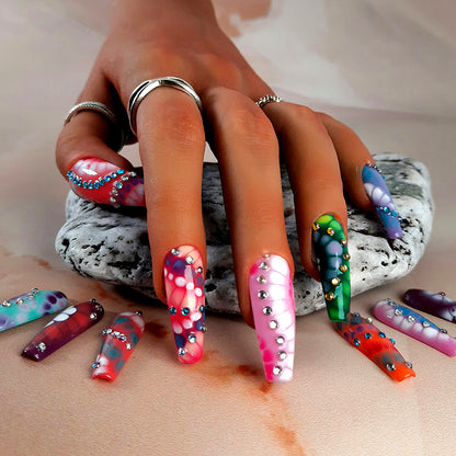 full set of 22 nails in this colourful one size fits all press on nails set