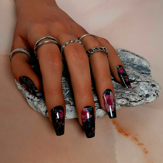 glossy black hand made press on nails with pink roses and gold mesh
