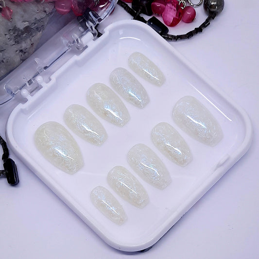 beautiful mother of pearl effect ress on nails