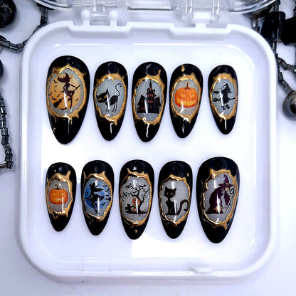 Gorgeous Halloween press on nails in black and a sparkling milky white, a spooky design on each nail surrounded in gold chrome. Finished in gloss top coat.